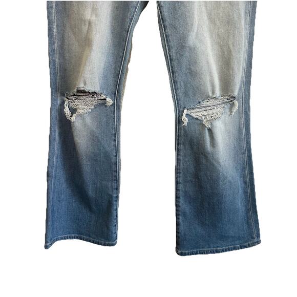 Rollas Jeans Size 28 High Rise Slim Bootcut Distress Light Wash Crop Hem i26 - Picture 2 of 6